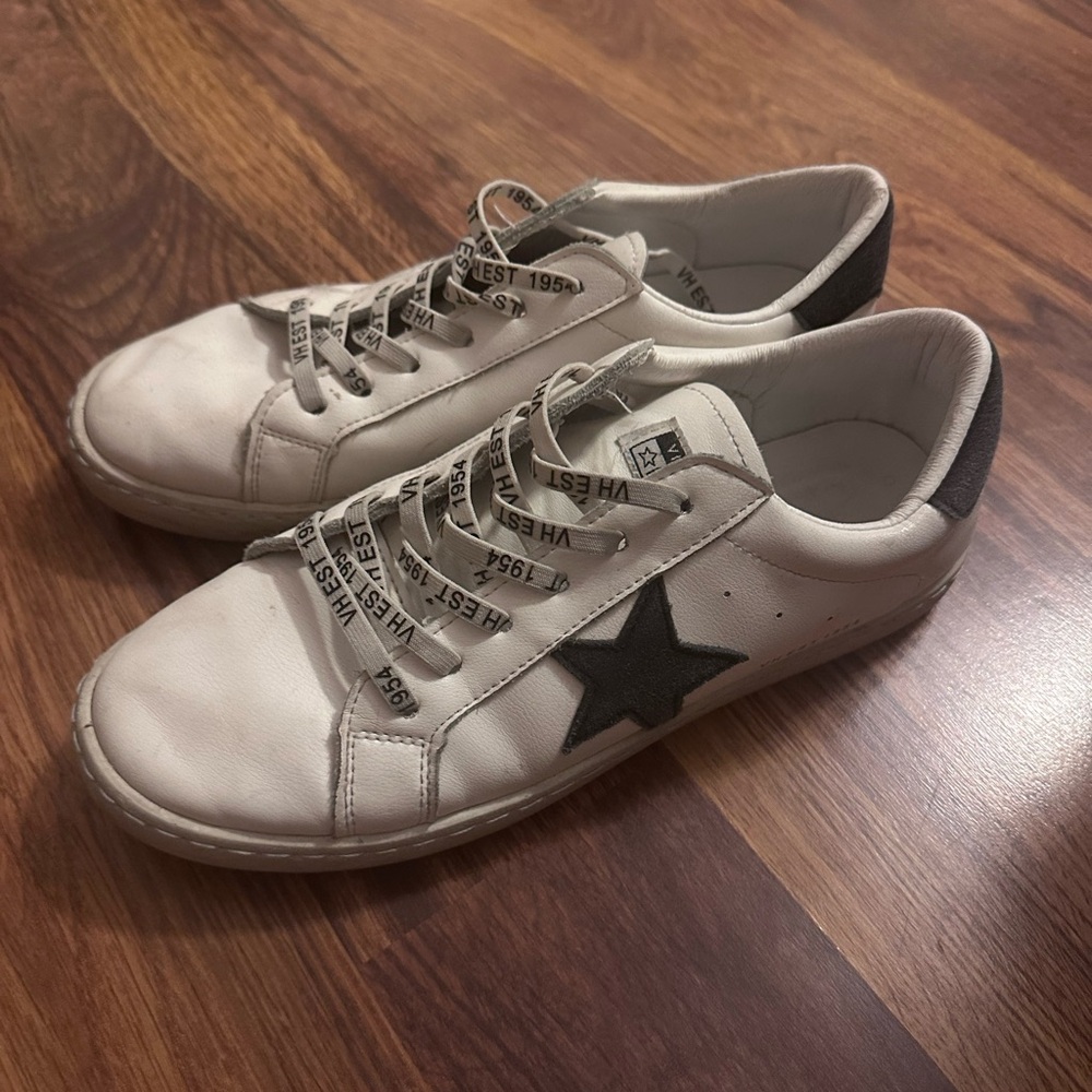 Vintage Havana White and Black Sneakers